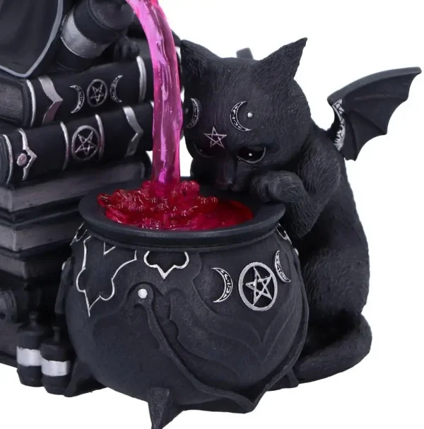 Curious Cauldron (18,5 cm) - Cult Cuties Figure 1 Curious Cauldron (18,5 cm) - Cult Cuties Figure 1